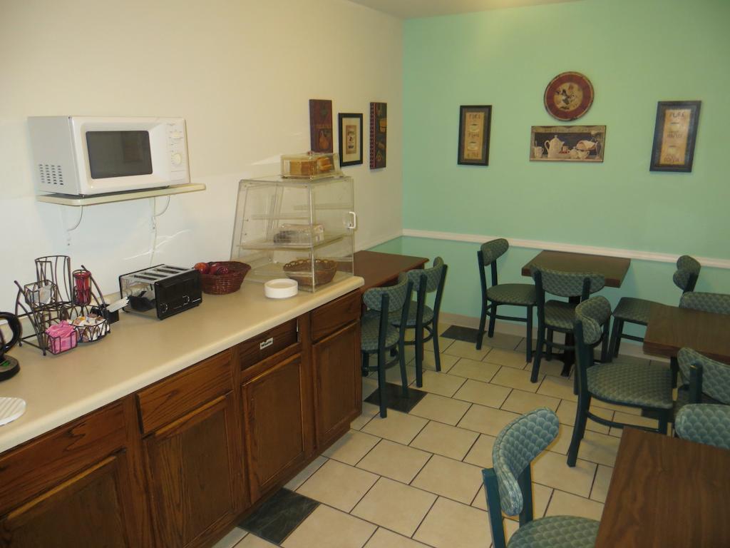 Ripon Welcome Inn And Suites Екстер'єр фото